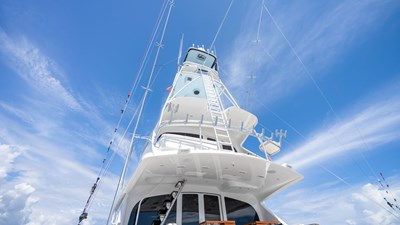 Double Barrel 69 2016 Viking 92 Enclosed Bridge 