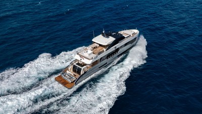 M/Y 12 33 