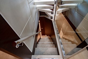 M/Y 12 59 