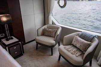 M/Y 12 100 