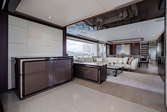 M/Y 12 106 
