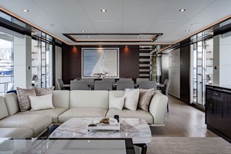 M/Y 12 108 