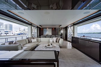M/Y 12 109 