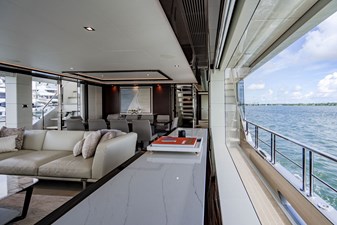 M/Y 12 110 