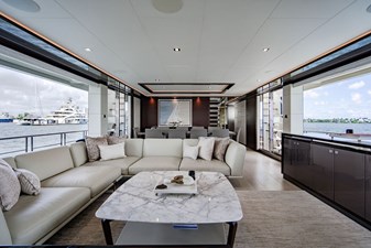 M/Y 12 111 