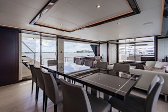 M/Y 12 113 
