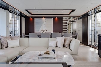 M/Y 12 119 