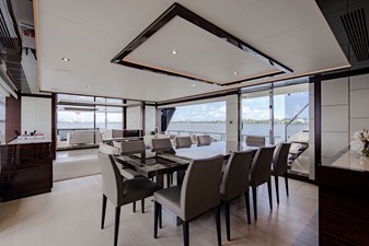 M/Y 12 120 