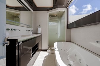 M/Y 12 130 