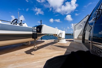 M/Y 12 146 