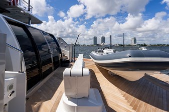 M/Y 12 147 