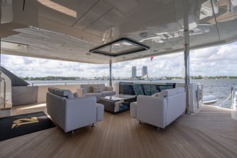 M/Y 12 154 