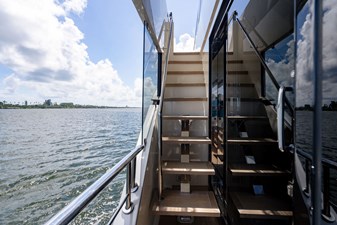 M/Y 12 159 