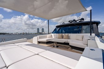 M/Y 12 164 