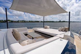 M/Y 12 167 