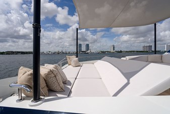 M/Y 12 169 