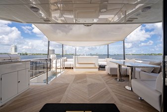 M/Y 12 171 