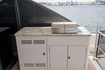 M/Y 12 172 