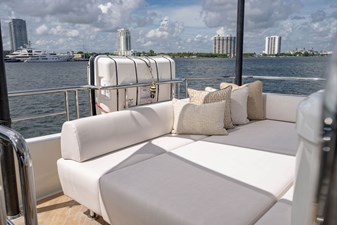 M/Y 12 175 