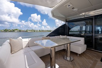 M/Y 12 176 