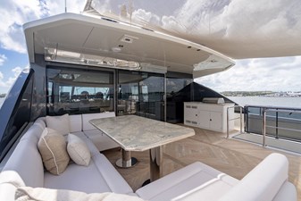 M/Y 12 177 