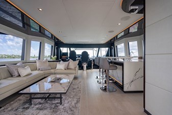 M/Y 12 179 