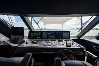 M/Y 12 191 