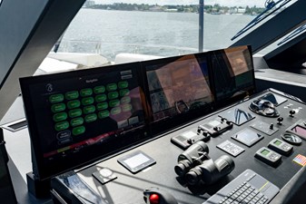 M/Y 12 192 