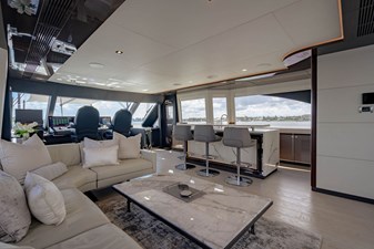 M/Y 12 197 
