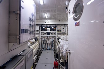 M/Y 12 209 
