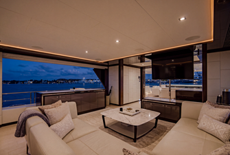 M/Y 12 219 