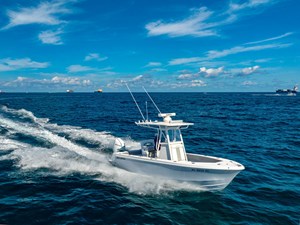 Reef Runner 230 Open 26 