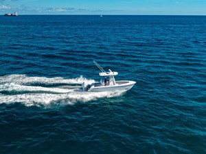 Reef Runner 230 Open 27 