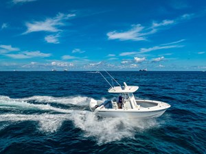 Reef Runner 230 Open 28 