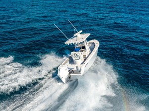 Reef Runner 230 Open 35 