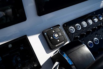 Reef Runner 230 Open 68 
