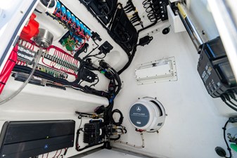 Reef Runner 230 Open 80 