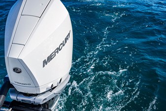 Reef Runner 230 Open 82 
