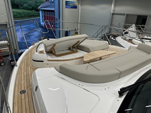 PRINCESS V55068 33 