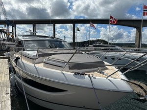 PRINCESS V55068 79 