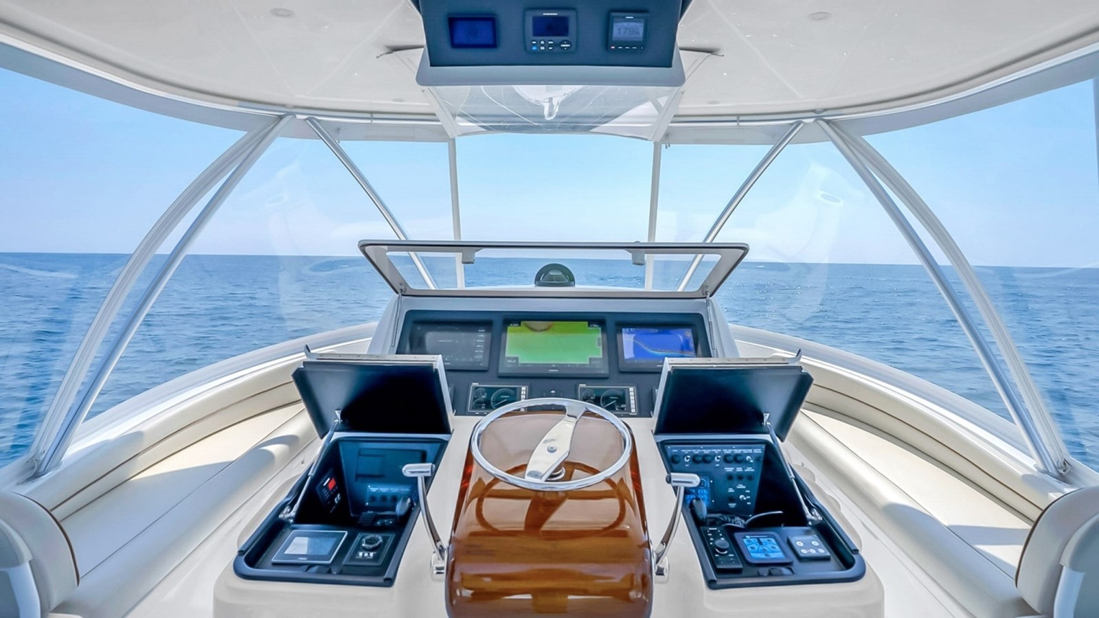 2021 Viking 48 Convertible 'High Impact' Helm