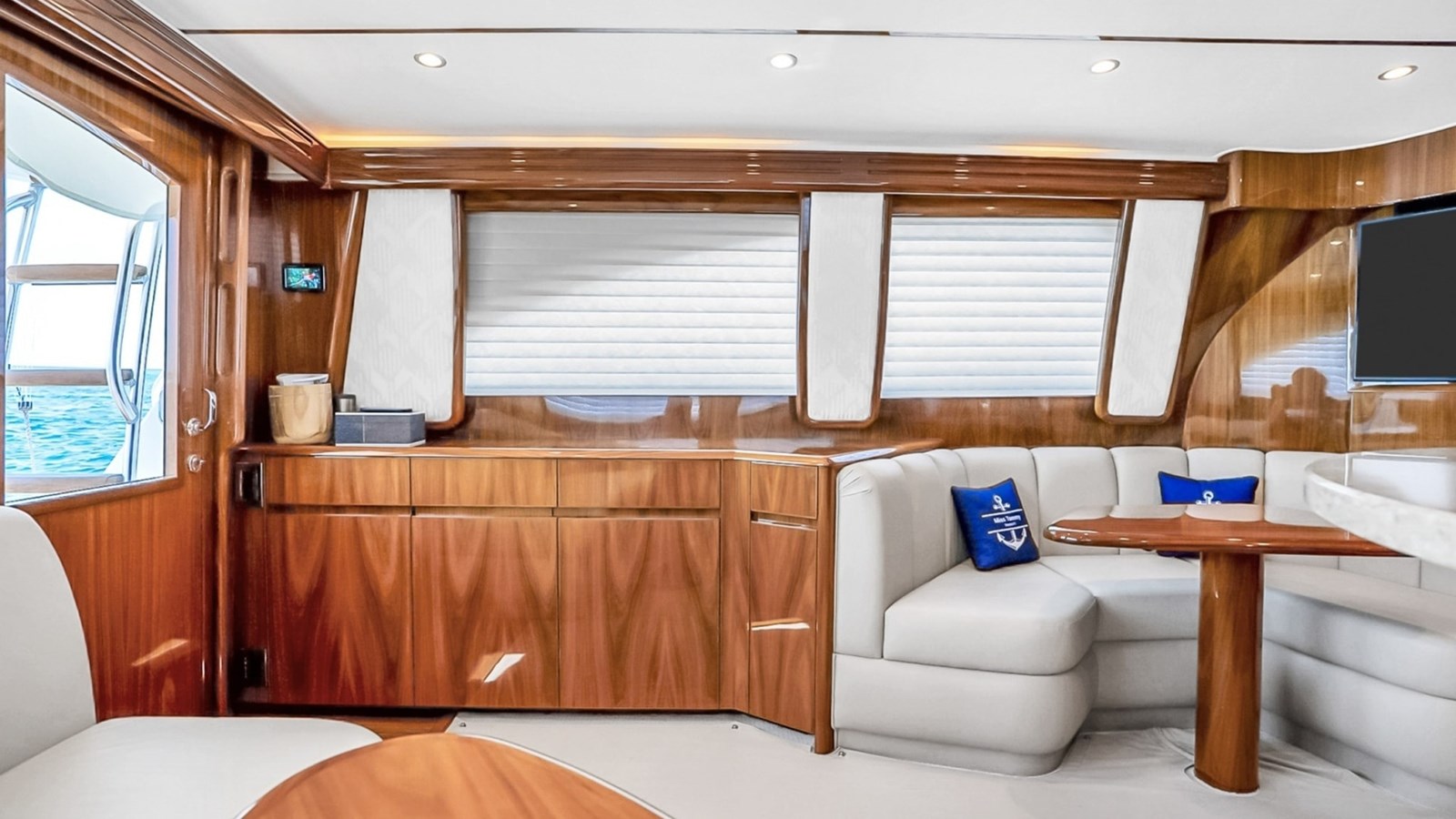 2021 Viking 48 Convertible 'High Impact'