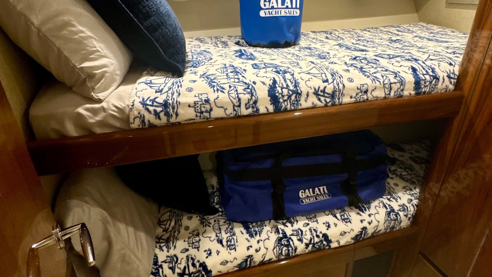 2021 Viking 48 Convertible 'High Impact' Guest Stateroom