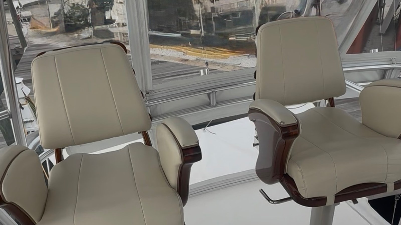 2021 Viking 48 Convertible 'High Impact'