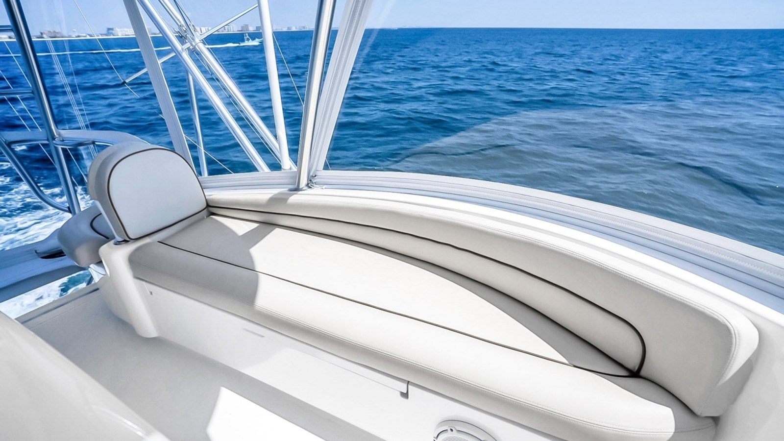 2021 Viking 48 Convertible 'High Impact'