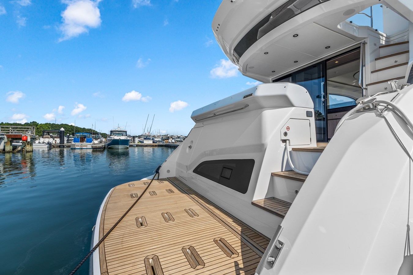 2027 Azimut Fly 53 6