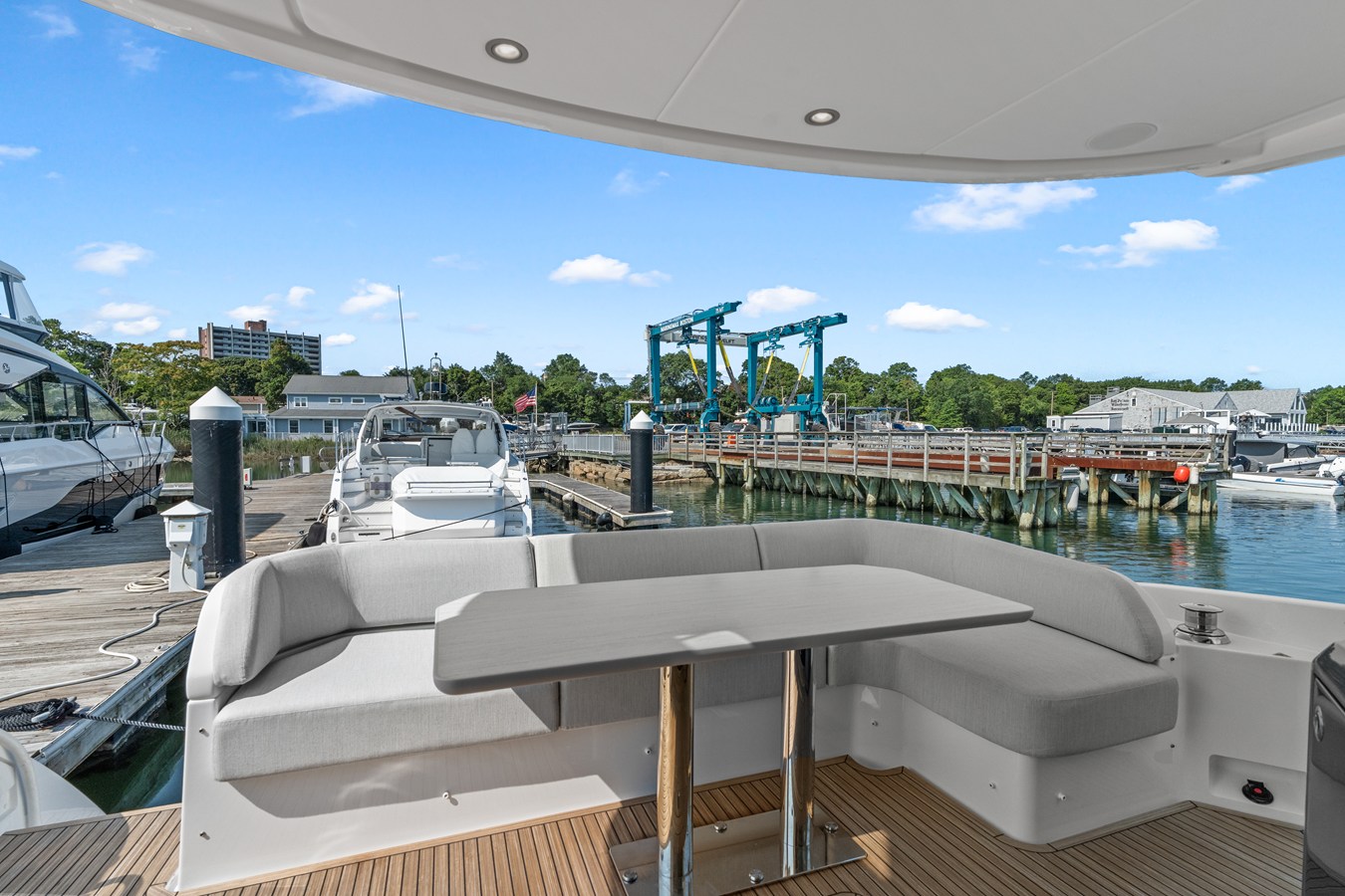 2027 Azimut Fly 53 14