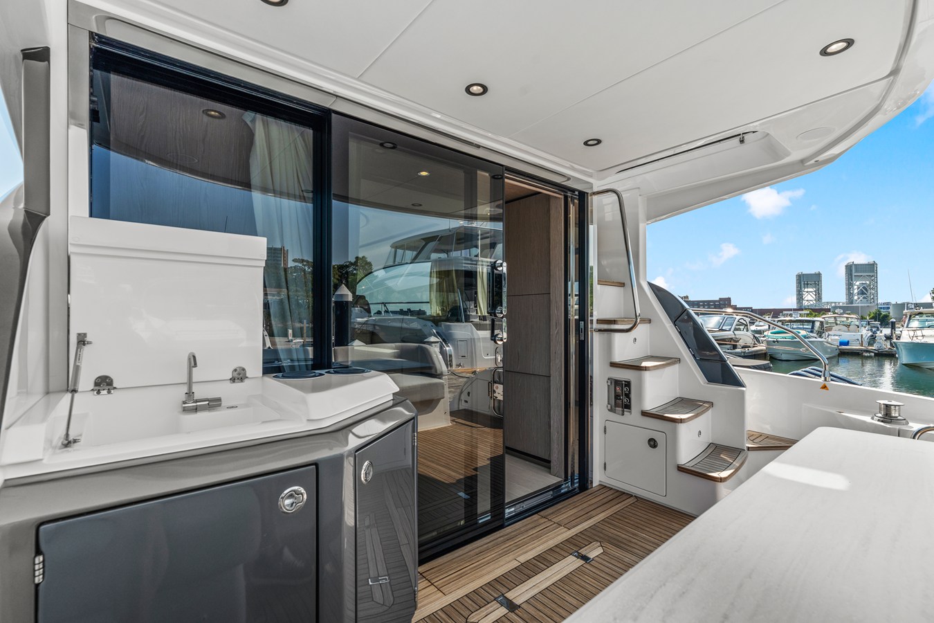 2027 Azimut Fly 53 15