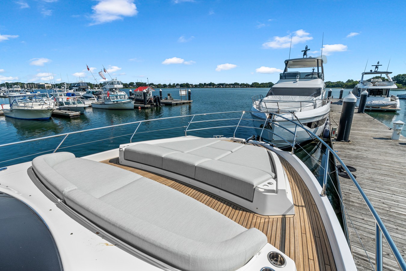 2027 Azimut Fly 53 18