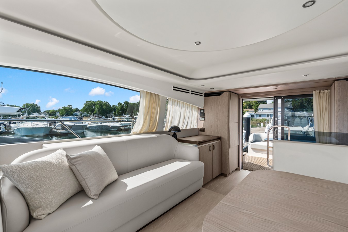 2027 Azimut Fly 53 34